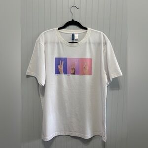 H&M Divided Peace Sign Graphic Tee White Cotton Size M